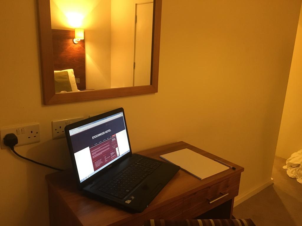 Stockwood Hotel - Luton Airport Kültér fotó